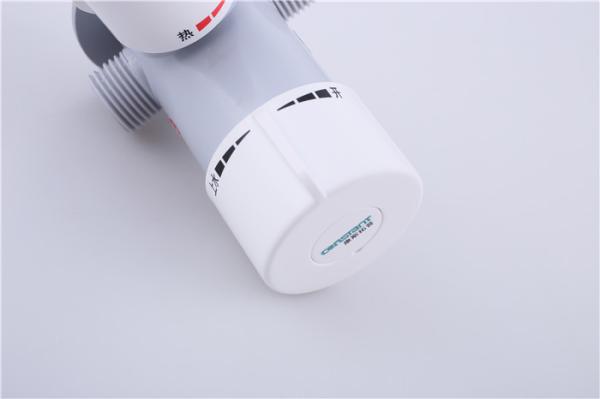 1/2'' Thermostatic Bath Shower Mixer Valve Electricity Free Maximum Flow 26L/Min Automatic