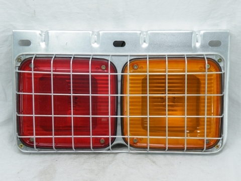05200218-11 Rear Tail Light Assembly For DFAC EQ153