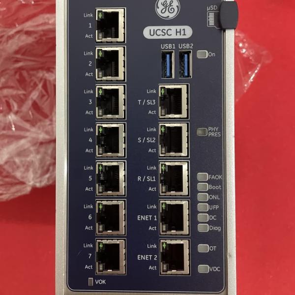 GE IS420UCECH1B Controlador UCSCH1 con 7 puertos de expansión RJ45