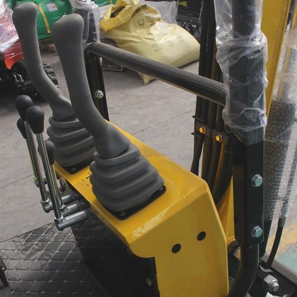 Miniescavadeira de esteiras de 2,6 toneladas Miniescavadeira hidráulica de três bombas