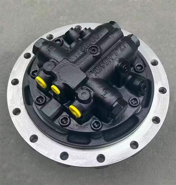 Reemplazo del conjunto del motor de viaje con excavadora Hitachi ZX135N-3