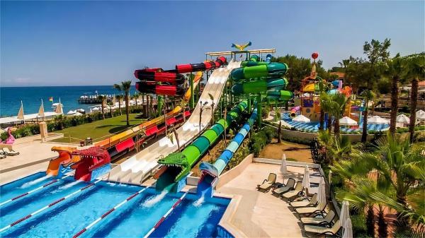 Outdoor Kids Water Splash Park Rides Swimming Pool Fiberglass Slide for Adults