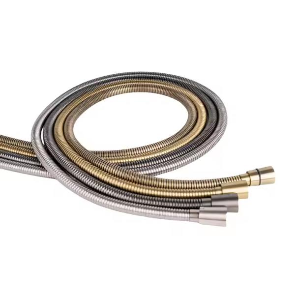 Новейший золотой шланг с двойным замком имеет элегантный и роскошный дизайн, подходящий для элитных ванных комнат.