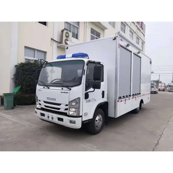 Japan Isuzu First Aid 4X4 Emergency ICU Ambulance for Patients Monitoring