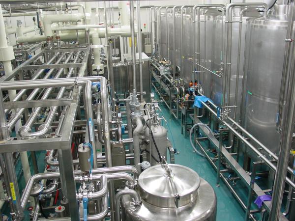 Sistema de equipamentos de tratamento de água para bebidas, como suco de fruta, bebidas de chá e leite