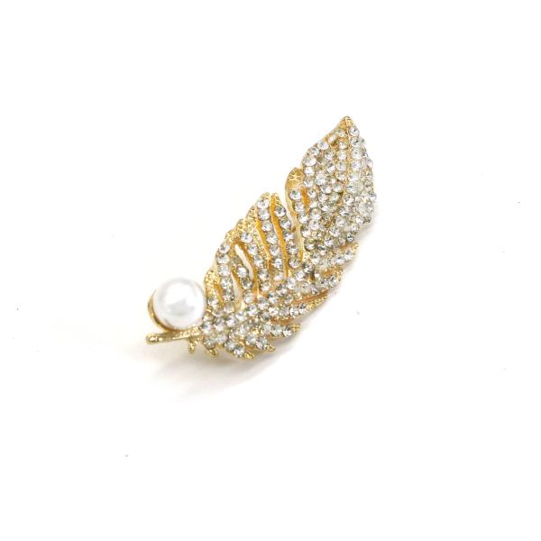 Gold Leaf Brooch Pin for women Diamond Inlaid Alloy Copper Material
