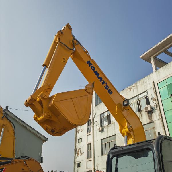 Used Crawler Excavator construction excavator /used KomatsuPC70-8 pc50 pc55 with cheap price /used excavators japan