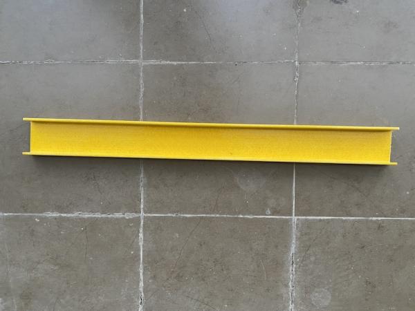 Anti fibra de vidro UV antiusura 10mm plástico da canaleta em U de FRP para a construção
