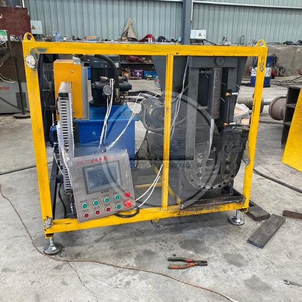 Sistema de compressão de resíduos metálicos