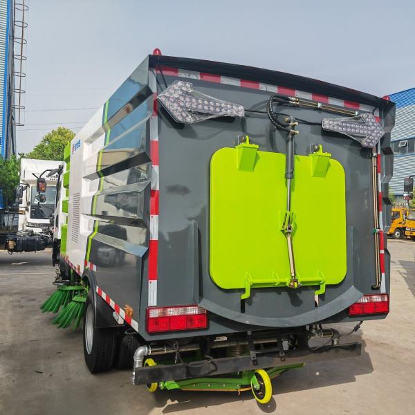 FAW RHD Road Washing Truck High Pressure Diesel Fuel Street Sweeper Vehicle