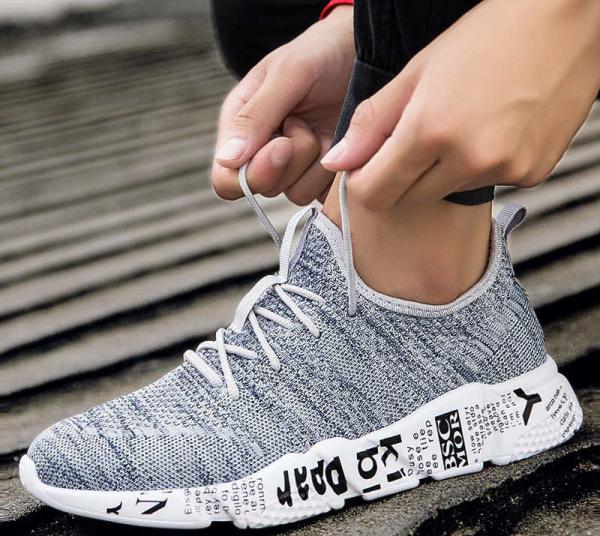 ODM Breathable Mesh Running Shoes Ultra Articulated Rubber Soles Mens Weave Shoes