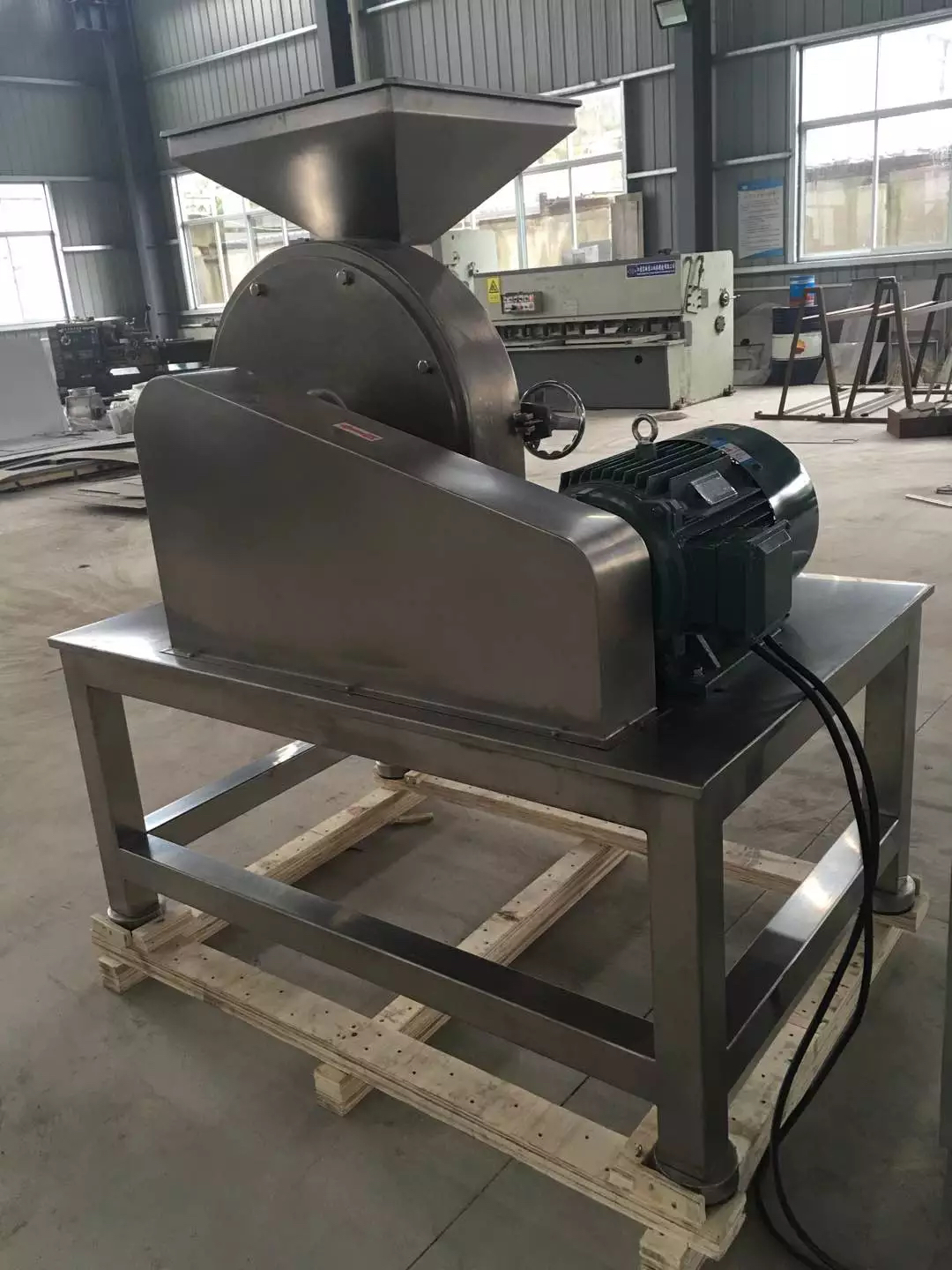 7.5kw Universal Grinding Machine 100-300kg/h Multi Purpose Grinder Machine