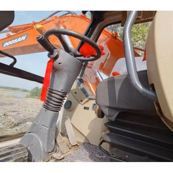 Машины Doosan, используемые в раскопках
