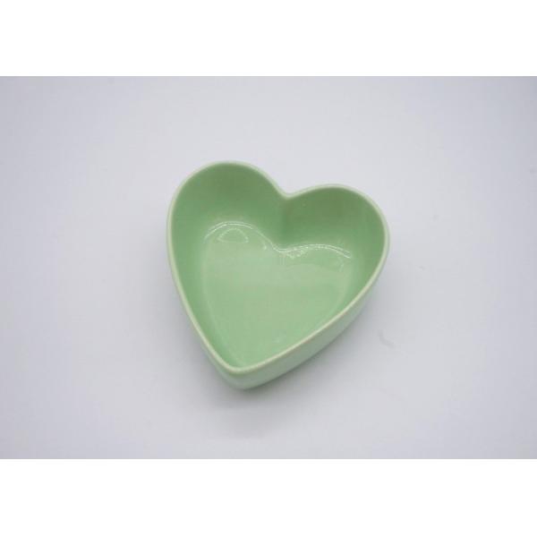 Stoneware Solid Green Heart Shaped Candy Bowl , Ceramic Heart Bowl For Salads / Desserts