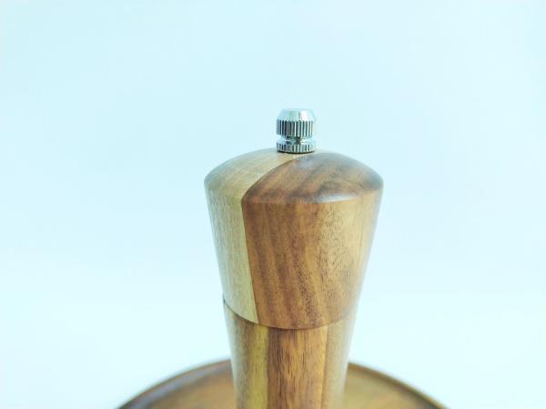 Refillable Wooden Salt And Pepper Grinders With Adjustable Size / Shape