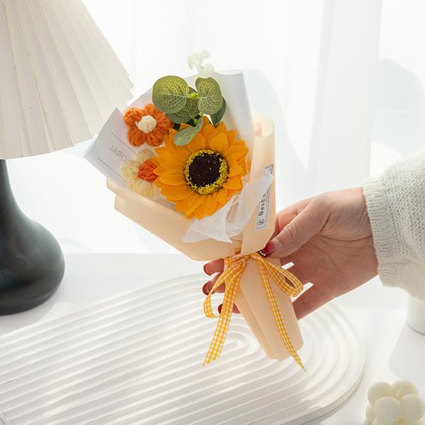 Handmade sunflower puff bouquets, finished flower bouquets, festival gifts