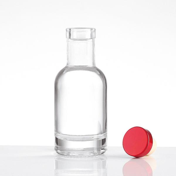 Garrafa de água de vidro transparente de 250 ml para suco de leite Liquor Swing Top Incluído