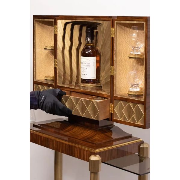 Custom Laser Engraved Walnut Whisky Box - Elegant Handcrafted Liquor Packaging, Luxury Eco-Friendly Wine Whisky Gift Case