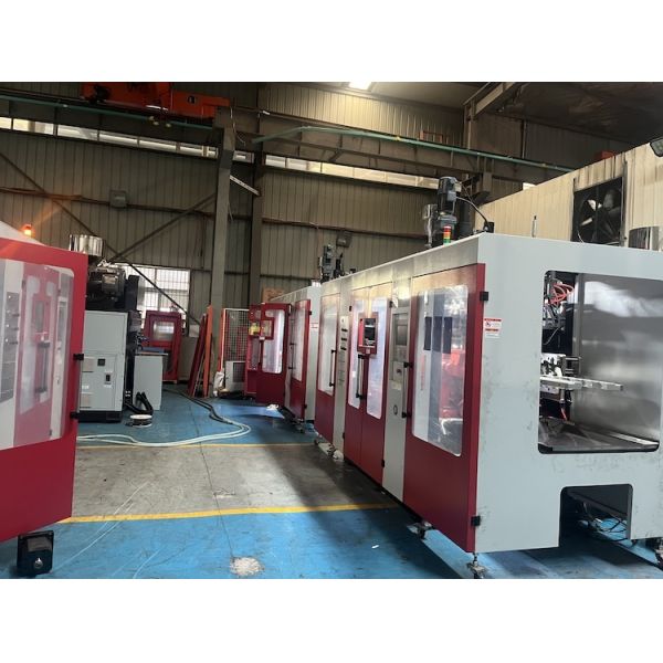 Pet Bottle Blow Molding Machine Including 15kw Extrusion Motor Power