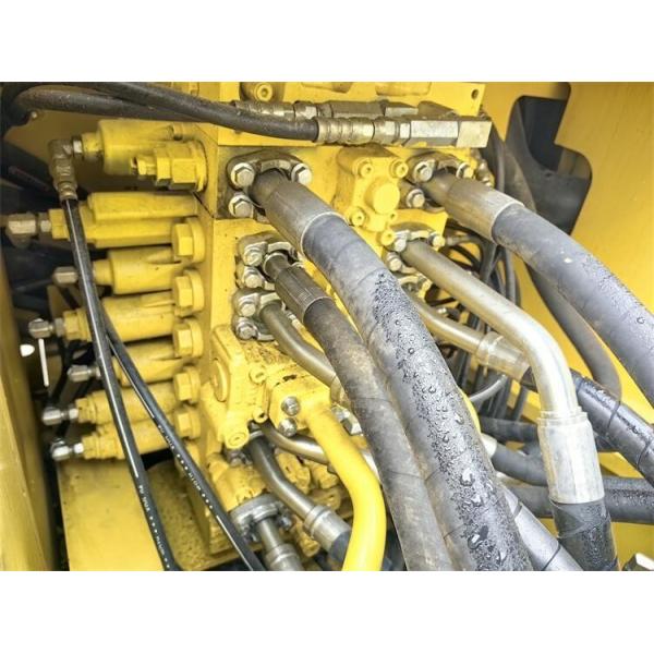 Original Hydraulic Valve Used Komatsu PC200-7 Crawler Excavator 19900KG Operating Weight