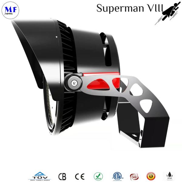 300-1200W IP66/IP68 LED Flood Light Stadium Light 5 anos de garantia com tratamento de superfície para o campo esportivo