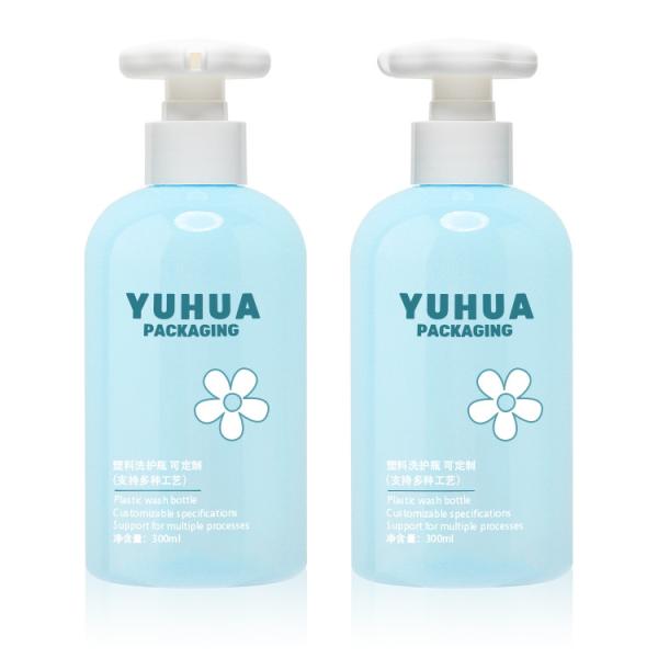 Круглая бутылка с пластиковым шампунем объемом 300 мл с насосом