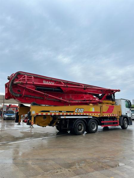 SANY 2019 2nd Hand Pump Truck , Lorry Mounted Concrete Pump 52meter