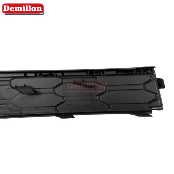 5E0807681F 5E0807682F 5E0853677J Demillon Auto Parts Body System Front Bumper Grille Fog Lamp Cover for Skoda Octavia