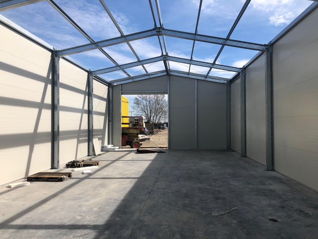 Prefabricated Steel Structure Building with Hot DIP Galvanized Finish, Up to 60m Span Width, and 50 Years Structure Usage