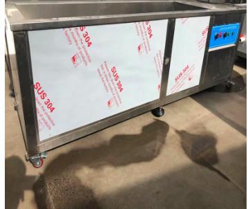 máquina mais limpa ultrassônica de aço inoxidável 220V 50Hz do banho do tanque 200L