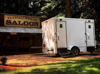 Customized Mobile Outdoor Toilet Trailer With 2 Bathrooms For Camping