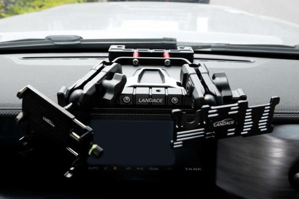 280x270x85mm Multifunctional Mobile Phone Holder for Car Center Console Placement