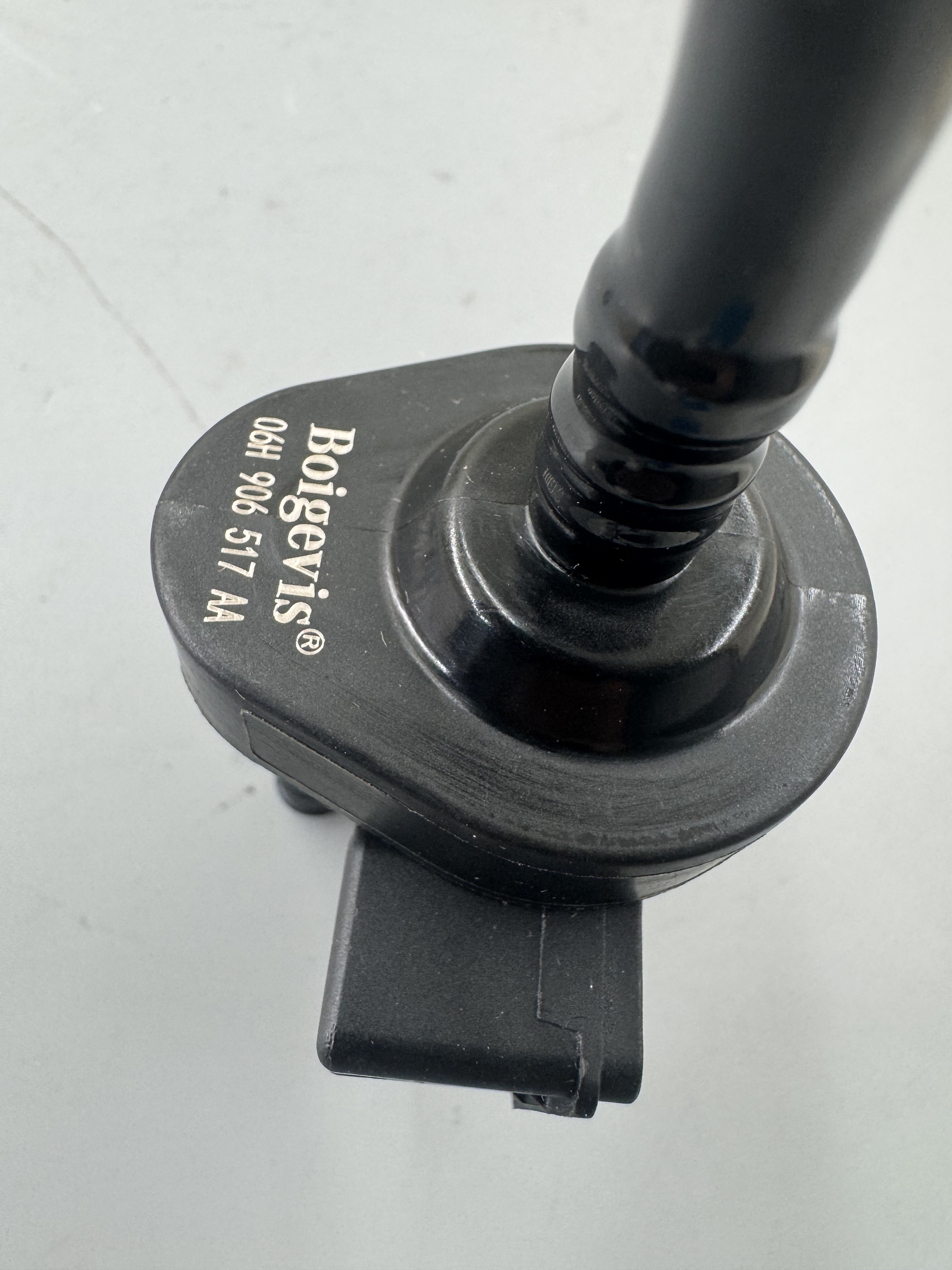Best-selling carbon tube electromagnetic valve - with pipe 06H 133 781 CK for A4