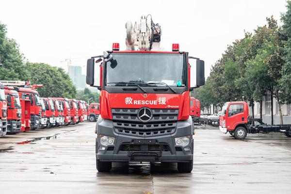 Carro de bombeiros aéreo da torre de água de Mercedes Benz 32m com água 7T e espuma