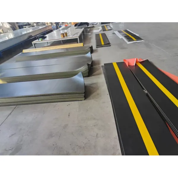 Cold Storage Warehouse Adjustable Inflatable Loading Dock Shelter with Sealing and Insulation