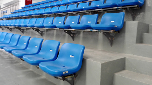 Outdoor Heavy Duty Plastic 2kg Stadium Bucket Seats  Wall Mounted