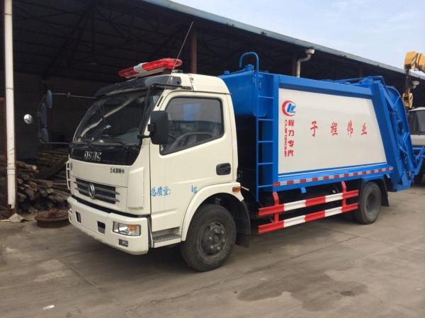 Dongfeng Compactor garbage truck 4X2 Engine YC4E140-42 Euro 2 truck for sale