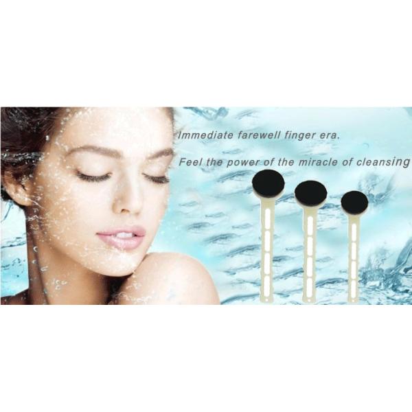 Long Plastic Handle Eco Face Cleaning Brush For Facial Cleaning Makeup