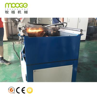 Máquinas auxiliares de moagem de plástico 2,5 m/min Máquina de afiar serra de 700 mm