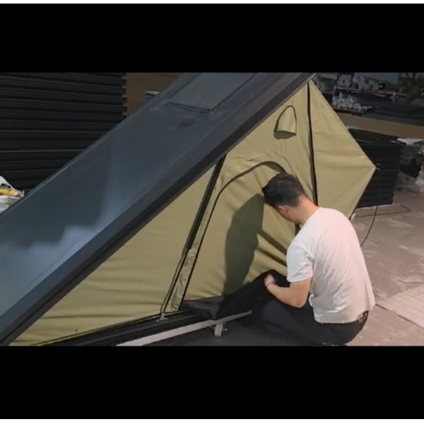 NEW Factory 4WD Car Camping Roof Top Tent 2025 Outdoor Thickened Waterproof Aluminum Alloy Car Folding Rooftop Tent for Camping
