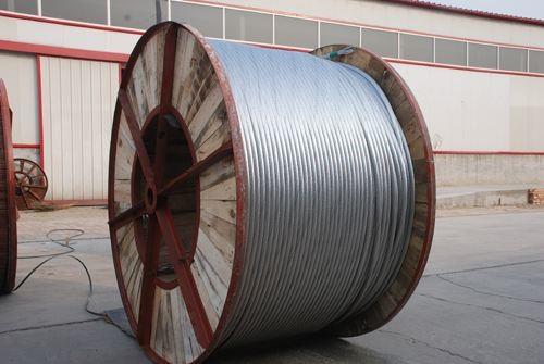 Fio folheado de alumínio da proteção de relâmpago de Acsr do fio de aço do carbono alto único para despesas gerais compostas de fibra ótica