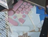 Pink 3W/mK High Tack Surface Reduces Contact Resistance Thermal Gap Filler G579 2.10 g/cc