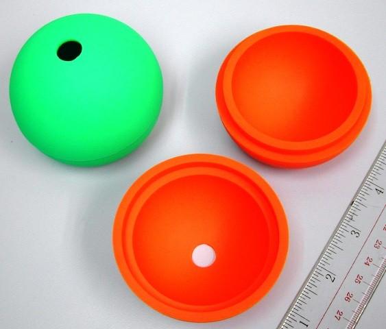 eco-friendly kitchen bakeware of silicone ice cube tray