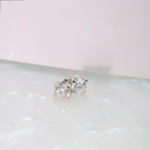 Customized 18K Gold Diamond Stud Earring Fine Jewelry for Anniversary Wedding Banquet IGI GIA Lab Grown Diamond Gift