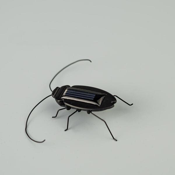 Funny Black ABS Solar Cockroach Novelty Solar Toys Lightweight