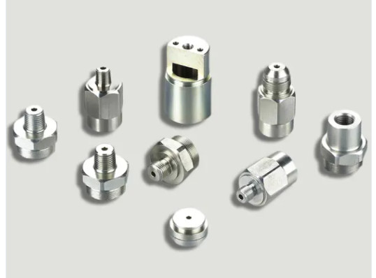Поворачивать алюминия 7075 частей металла 0.03mm CNC OEM подвергая механической обработке