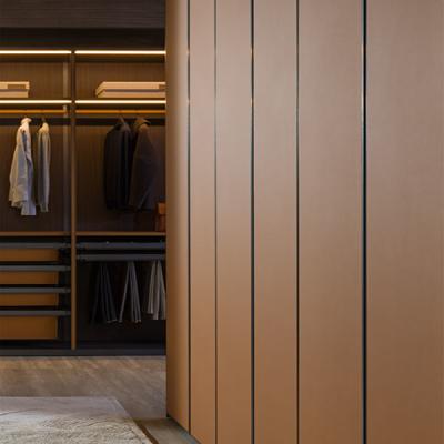 Preço acessível de luxo customizado armário armário com base em suas necessidades