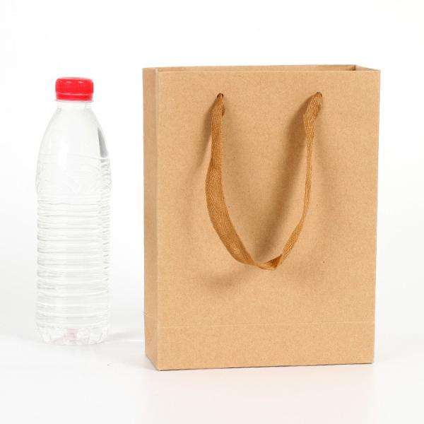 Antiwear Moistureproof Kraft Paper Gift Bags With Handles Multipurpose