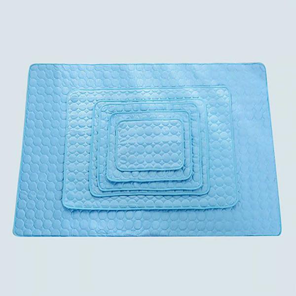 Wholesale Summer Portable Pet Cooling Mat High-tech Fiber Cooling Mat for Pets