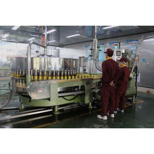 Могут завалка напитка протеина молока кофе и герметизируя машина